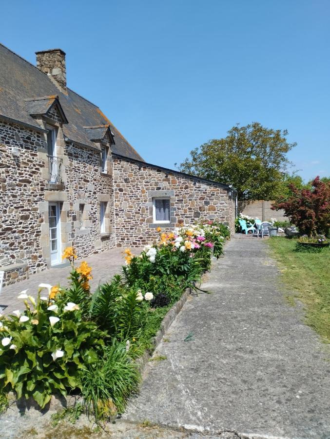 Le Manoir De La Pichardiere Cherrueix 외부 사진